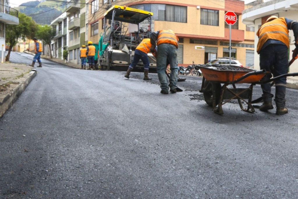 Una cuadrilla de la Epmmop trabajará en la Versalles.